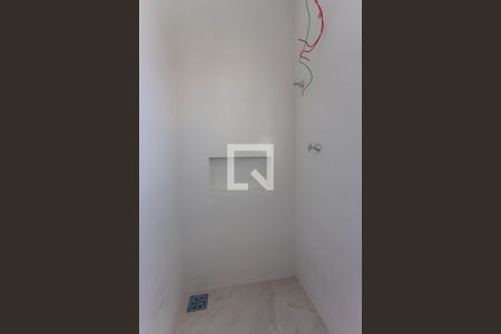 Casa à venda com 112m², 2 quartos e 1 vagaBanheiro