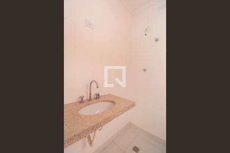 Casa à venda com 196m², 4 quartos e 2 vagas Casa à venda com 196m², 4 quartos e 2 vagasLavabo