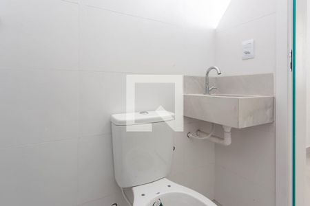 Casa à venda com 112m², 2 quartos e 1 vaga Casa à venda com 112m², 2 quartos e 1 vagaBanheiro da Suíte 2