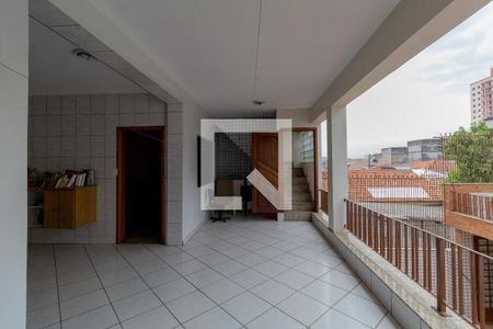 Casa à venda com 287m², 6 quartos e 6 vagas Casa à venda com 287m², 6 quartos e 6 vagasVaranda