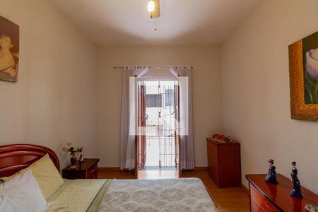 Casa à venda com 287m², 6 quartos e 6 vagas Casa à venda com 287m², 6 quartos e 6 vagasQuarto 1