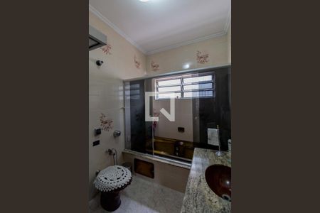 Casa à venda com 287m², 6 quartos e 6 vagas Casa à venda com 287m², 6 quartos e 6 vagasBanheiro