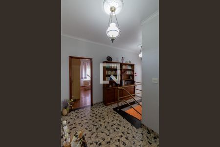 Casa à venda com 287m², 6 quartos e 6 vagas Casa à venda com 287m², 6 quartos e 6 vagasCorredor