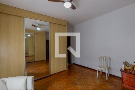 Suíte de casa à venda com 6 quartos, 287m² em Vila Salete, São Paulo