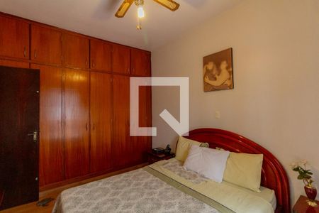 Casa à venda com 287m², 6 quartos e 6 vagas Casa à venda com 287m², 6 quartos e 6 vagasQuarto 1