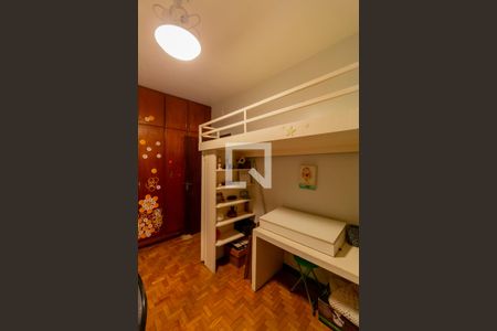 Casa à venda com 287m², 6 quartos e 6 vagas Casa à venda com 287m², 6 quartos e 6 vagasQuarto 2