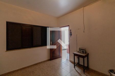 Casa à venda com 287m², 6 quartos e 6 vagas Casa à venda com 287m², 6 quartos e 6 vagasQuarto Externo