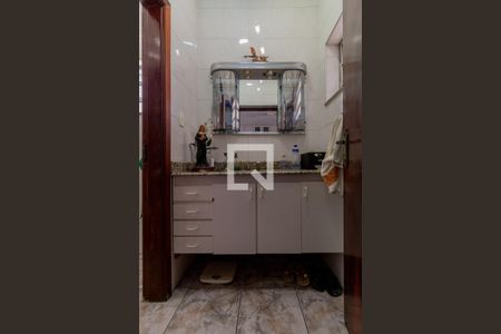 Casa à venda com 287m², 6 quartos e 6 vagas Casa à venda com 287m², 6 quartos e 6 vagasLavabo