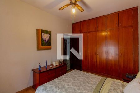 Casa à venda com 287m², 6 quartos e 6 vagas Casa à venda com 287m², 6 quartos e 6 vagasQuarto 1