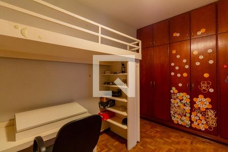 Casa à venda com 287m², 6 quartos e 6 vagas Casa à venda com 287m², 6 quartos e 6 vagasQuarto 2