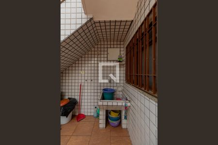 Casa à venda com 287m², 6 quartos e 6 vagas Casa à venda com 287m², 6 quartos e 6 vagasÁrea de Serviço