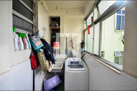 Apartamento à venda com 57m², 2 quartos e 1 vagaCozinha e Área de Serviço