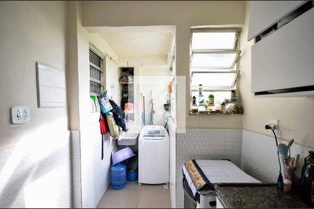 Apartamento à venda com 57m², 2 quartos e 1 vagaCozinha e Área de Serviço