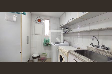 Apartamento à venda com 68m², 2 quartos e 1 vagaÁrea de Serviço