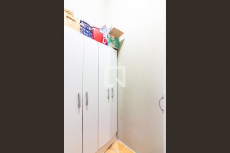 Casa à venda com 172m², 2 quartos e 2 vagas Casa à venda com 172m², 2 quartos e 2 vagasDespensa