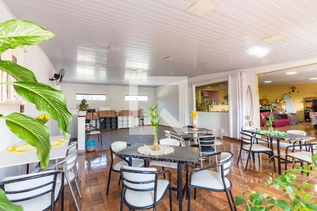 Casa à venda com 172m², 2 quartos e 2 vagas Casa à venda com 172m², 2 quartos e 2 vagasÁrea Gourmet