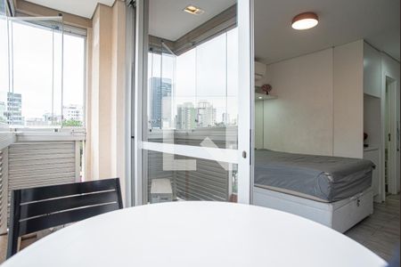 Varanda da Sala/Quarto de kitnet/studio para alugar com 1 quarto, 23m² em Consolação, São Paulo