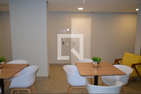 Apartamento à venda com 47m², 1 quarto e sem vagaÁrea comum - Salão de festas