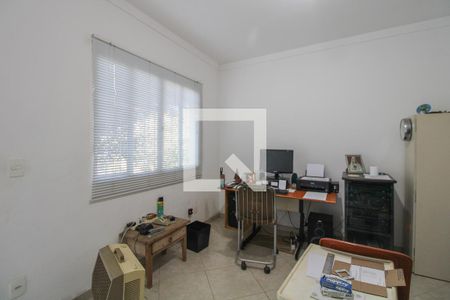 Casa à venda com 398m², 3 quartos e 8 vagas Casa à venda com 398m², 3 quartos e 8 vagasQuarto