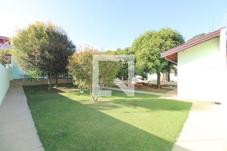 Casa à venda com 398m², 3 quartos e 8 vagas Casa à venda com 398m², 3 quartos e 8 vagasÁrea externa