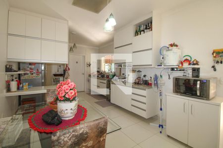 Casa à venda com 398m², 3 quartos e 8 vagas Casa à venda com 398m², 3 quartos e 8 vagasCozinha