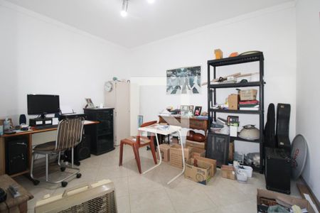 Casa à venda com 398m², 3 quartos e 8 vagas Casa à venda com 398m², 3 quartos e 8 vagasQuarto