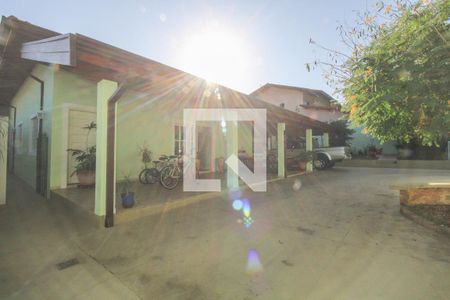 Casa à venda com 398m², 3 quartos e 8 vagas Casa à venda com 398m², 3 quartos e 8 vagasÁrea externa