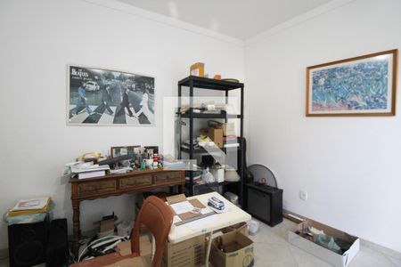 Casa à venda com 398m², 3 quartos e 8 vagas Casa à venda com 398m², 3 quartos e 8 vagasQuarto