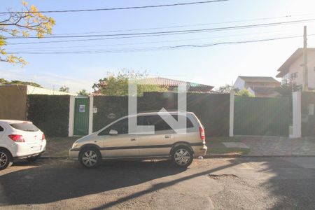 Casa à venda com 398m², 3 quartos e 8 vagas Casa à venda com 398m², 3 quartos e 8 vagasÁrea externa