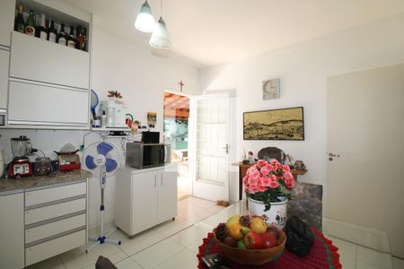 Casa à venda com 398m², 3 quartos e 8 vagas Casa à venda com 398m², 3 quartos e 8 vagasCozinha