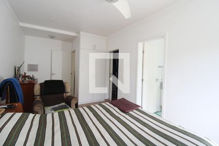 Casa à venda com 398m², 3 quartos e 8 vagas Casa à venda com 398m², 3 quartos e 8 vagasQuarto