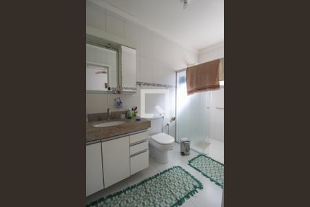Casa à venda com 398m², 3 quartos e 8 vagas Casa à venda com 398m², 3 quartos e 8 vagasBanheiro