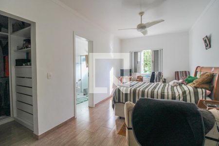 Casa à venda com 398m², 3 quartos e 8 vagas Casa à venda com 398m², 3 quartos e 8 vagasQuarto