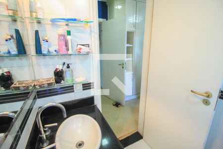 Apartamento à venda com 134m², 3 quartos e 2 vagasBanheiro 3