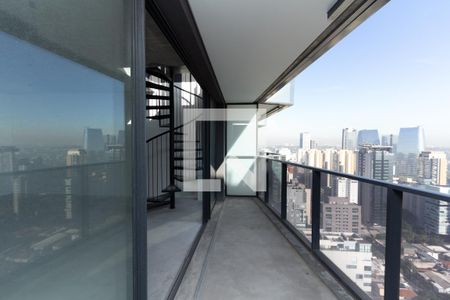 Studio à venda com 77m², 1 quarto e 1 vaga Studio à venda com 77m², 1 quarto e 1 vagaVaranda
