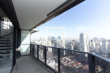 Studio à venda com 77m², 1 quarto e 1 vaga Studio à venda com 77m², 1 quarto e 1 vagaVaranda