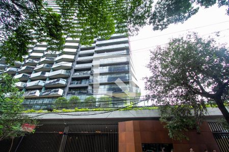 Studio à venda com 77m², 1 quarto e 1 vaga Studio à venda com 77m², 1 quarto e 1 vagaFachada