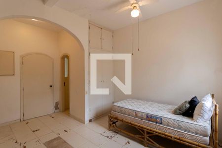 Casa para alugar com 700m², 5 quartos e 6 vagasQuarto de Serviço