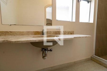 Casa para alugar com 700m², 5 quartos e 6 vagasBanheiro da Suíte 2