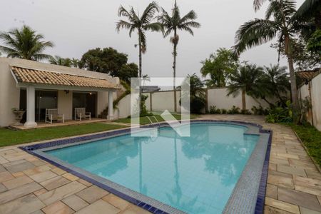 Casa para alugar com 700m², 5 quartos e 6 vagasPiscina