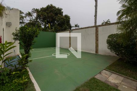 Casa para alugar com 700m², 5 quartos e 6 vagasQuadra