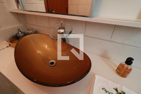 Apartamento à venda com 107m², 3 quartos e 2 vagasBanheiro Social - Pia