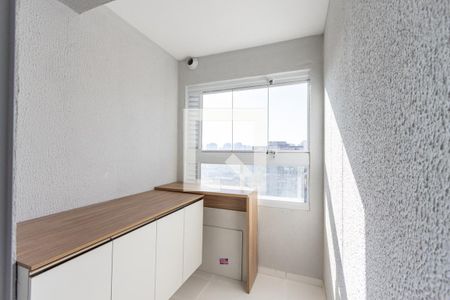 Apartamento à venda com 33m², 2 quartos e sem vaga Apartamento à venda com 33m², 2 quartos e sem vagaVaranda