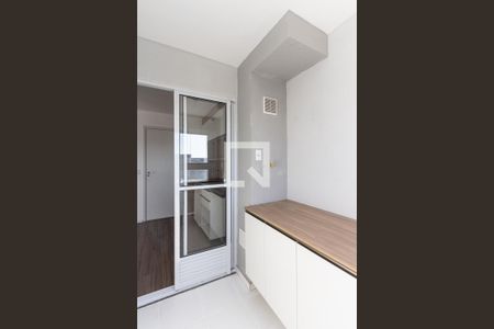Apartamento à venda com 33m², 2 quartos e sem vaga Apartamento à venda com 33m², 2 quartos e sem vagaVaranda
