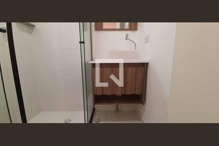 Banheiro de apartamento para alugar com 2 quartos, 55m² em Padroeira, Osasco