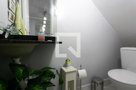 Casa de condomínio à venda com 65m², 2 quartos e 2 vagasLavabo