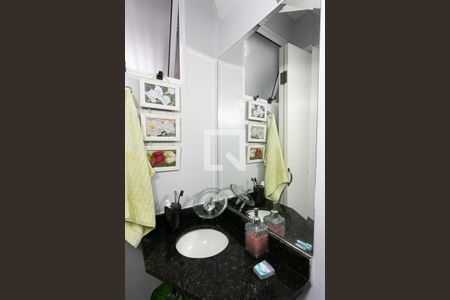 Casa de condomínio à venda com 65m², 2 quartos e 2 vagasLavabo