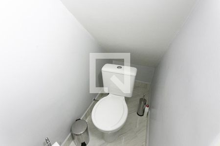 Casa de condomínio à venda com 65m², 2 quartos e 2 vagasLavabo