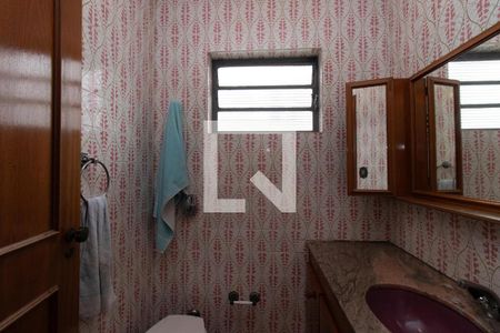 Casa à venda com 331m², 4 quartos e 4 vagasBanheiro Social