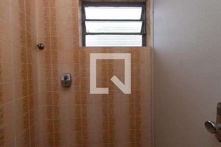 Casa à venda com 331m², 4 quartos e 4 vagasBanheiro de Serviço